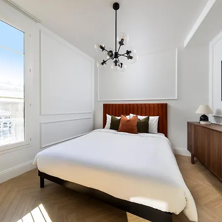 公寓 Designer Floor Peaceful Elevator Fiber Wifi, Balcony