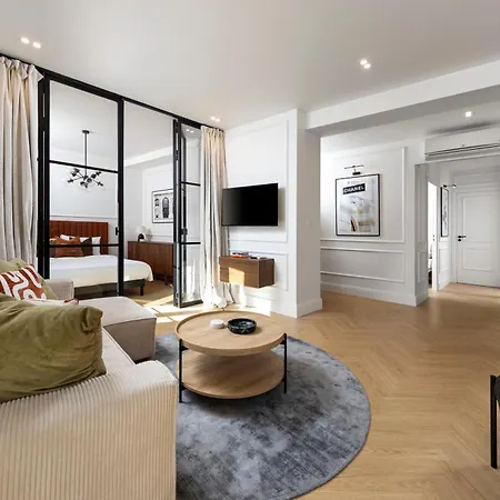 Designer Floor Peaceful Elevator Fiber Wifi, Balcony