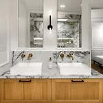 Designer Floor Peaceful Elevator Fiber Wifi, Balcony Apartman Nizza