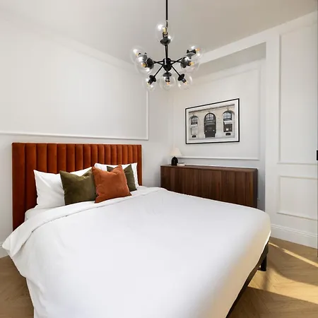 Apartment Designer Floor Peaceful Elevator Fiber Wifi, Balcony